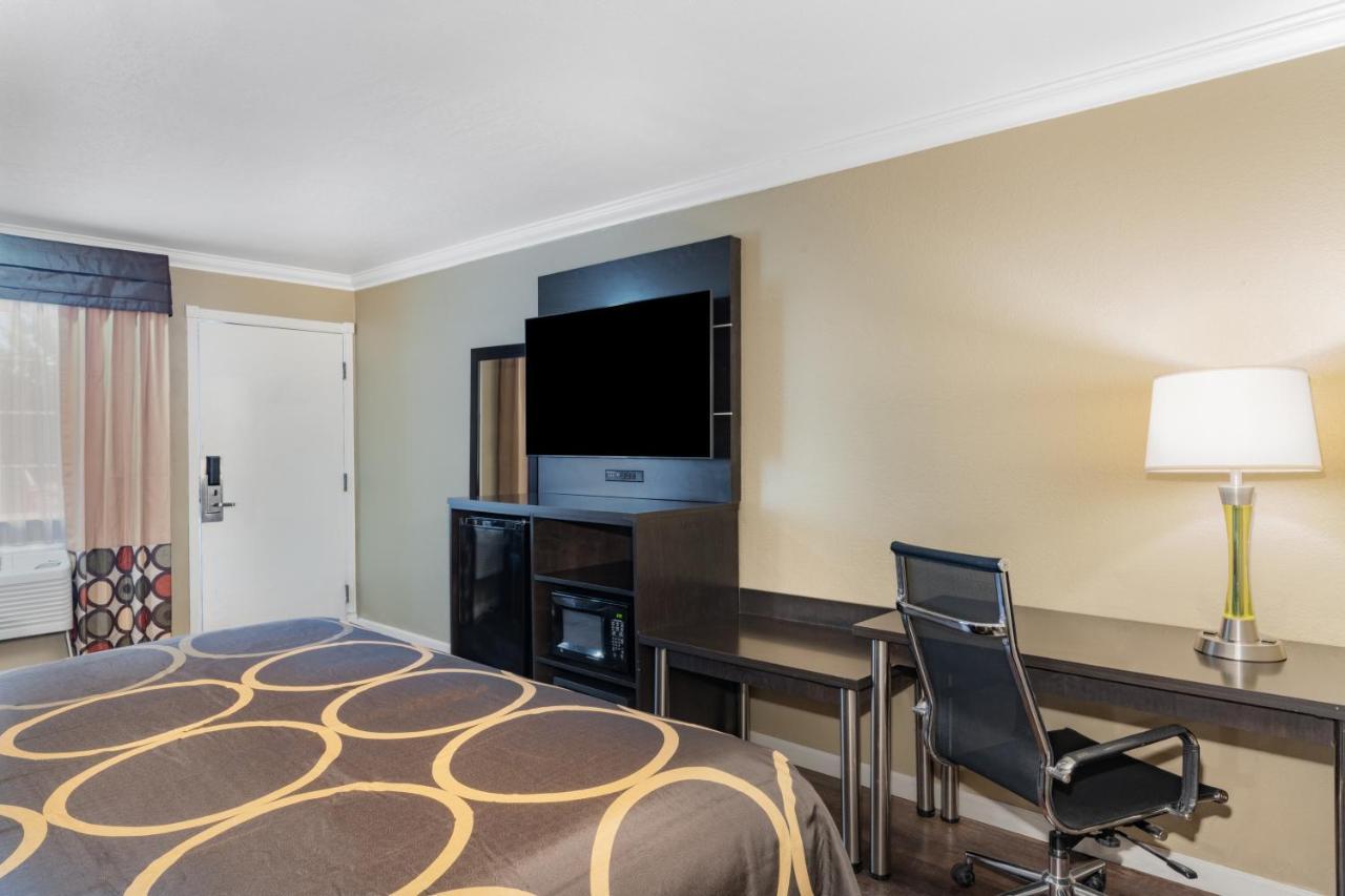 Super 8 Ukiah By Wyndham Εξωτερικό φωτογραφία